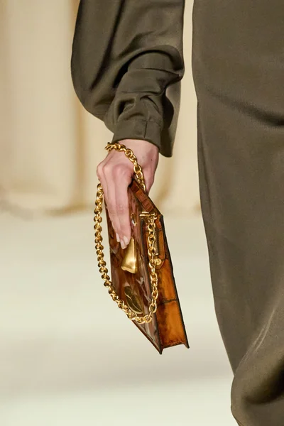 Look 38